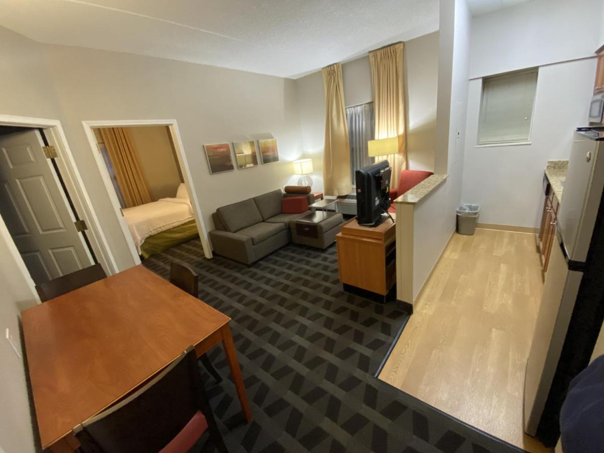 Hotel Mainstay Cleveland Airport