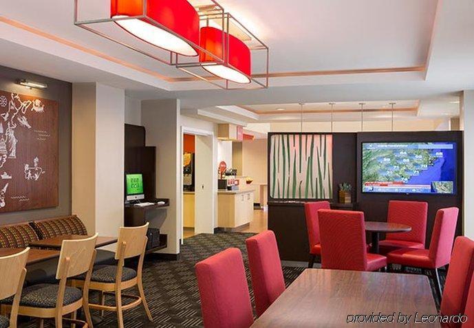 Hotel Mainstay Cleveland Airport