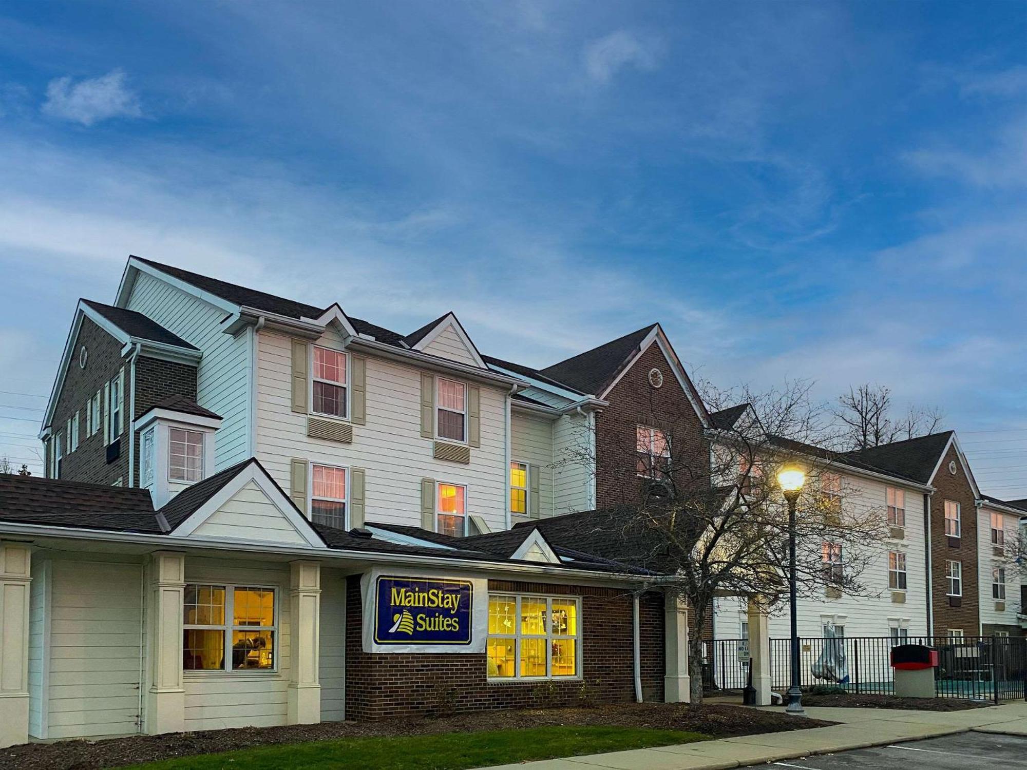 Mainstay Cleveland Airport Hotel Middleburg Heights